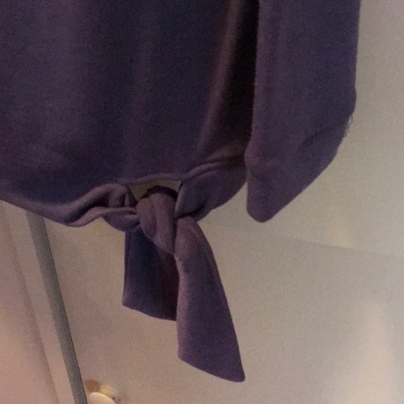 Top - Picture 2 of 4